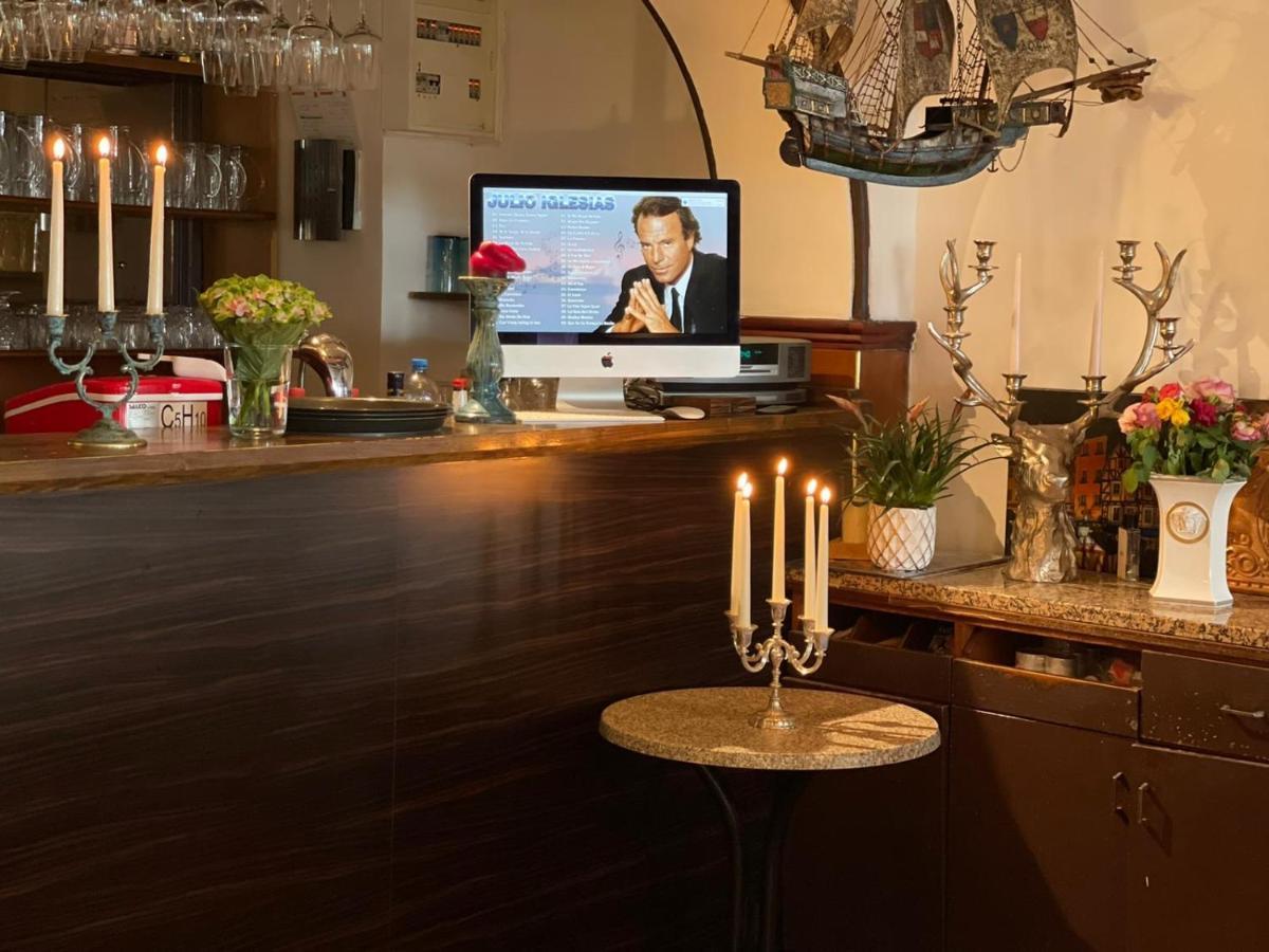 The Burgklause Boutique Hotel Linz am Rhein Luaran gambar