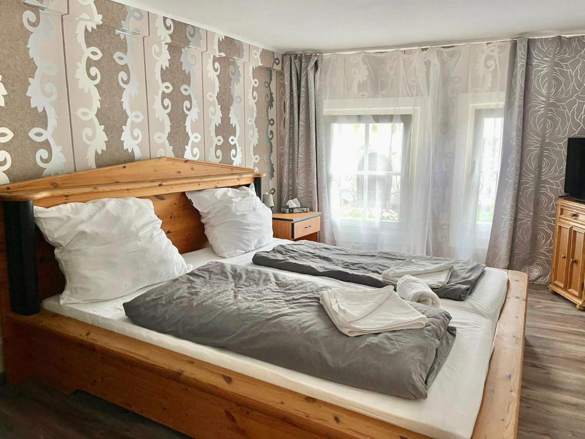 The Burgklause Boutique Hotel Linz am Rhein Luaran gambar